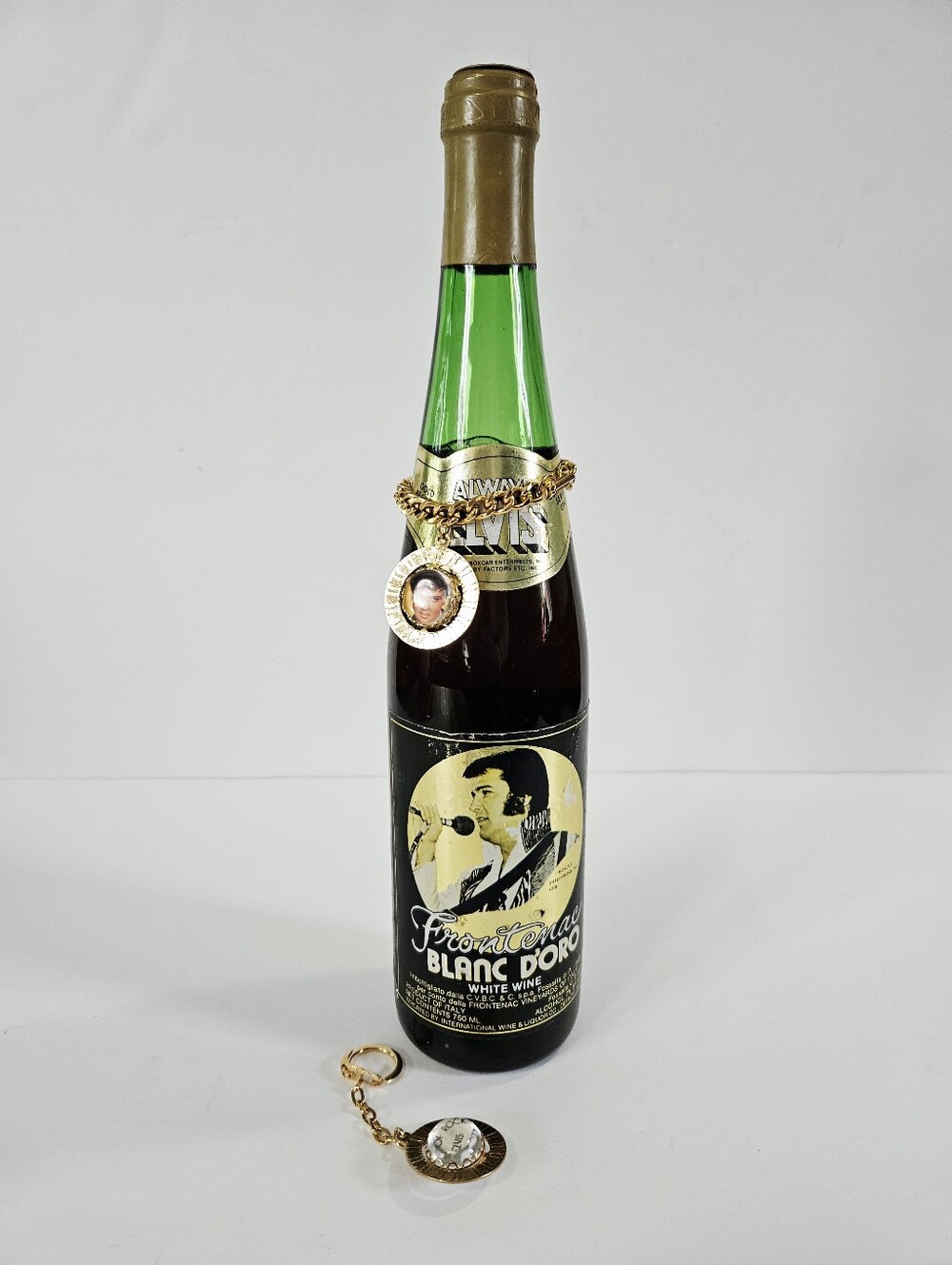 Vintage Elvis Presley Collectible Lot 1978 Wine Spinner Bracelet & Keychain Set